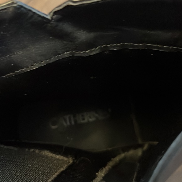 Catherine’s faux leather ankle boots - Picture 5 of 7